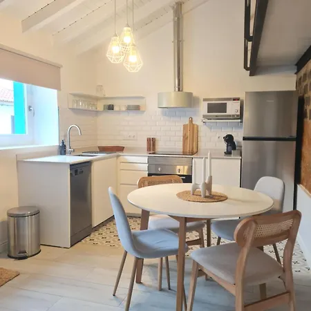 Alba - Casa Aurea 別荘 *